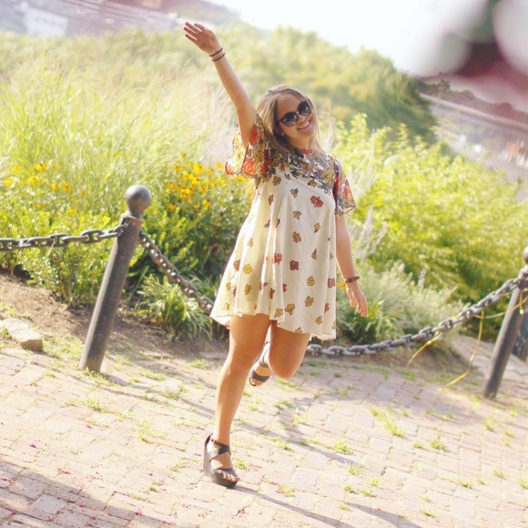 Meet your Posher, Brittany - Picture 3 of 3